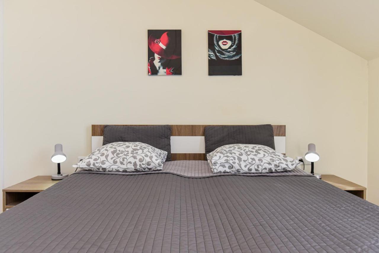 Grey Red Apartments Παλάγκα Εξωτερικό φωτογραφία